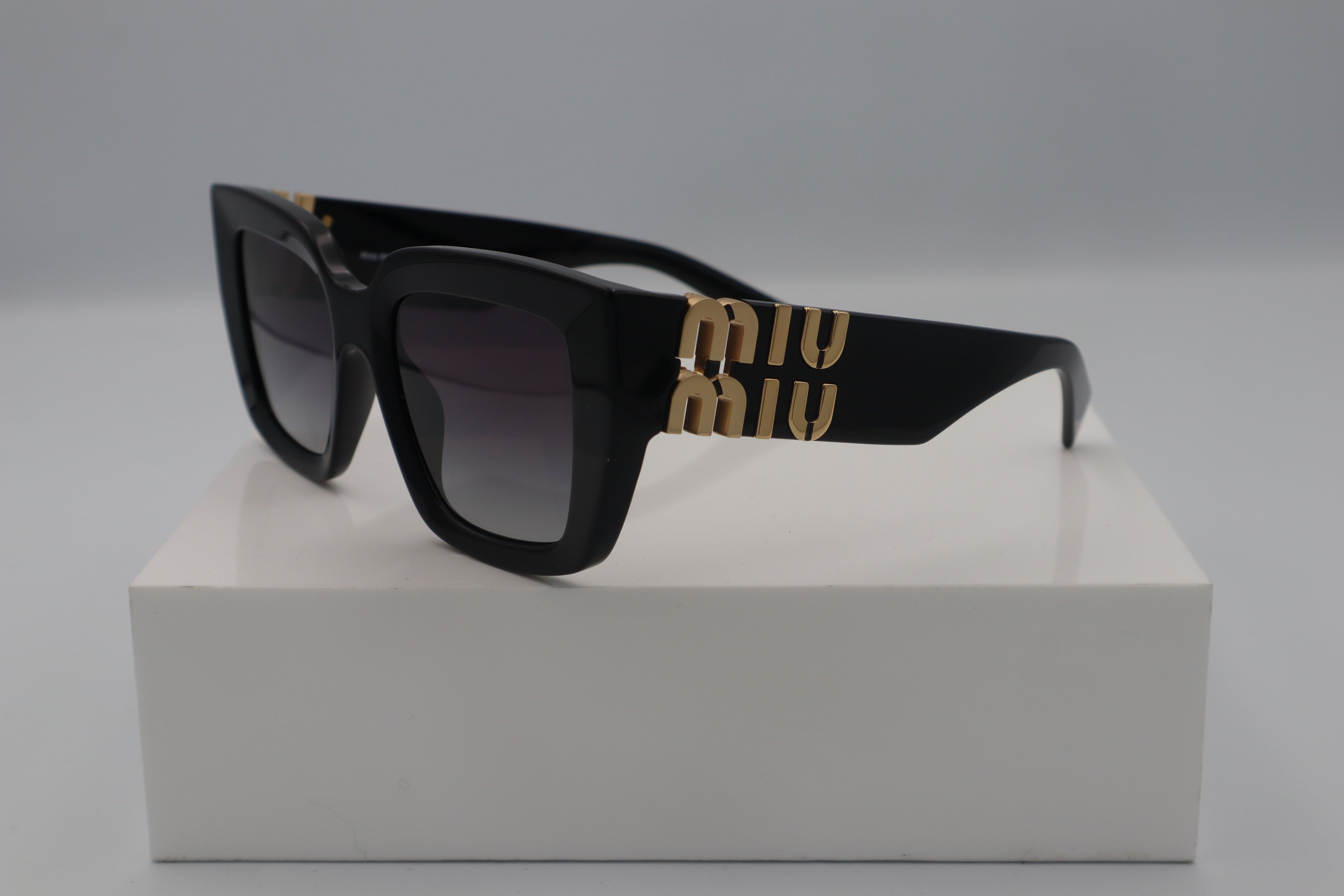 MIU MIU SMU B05