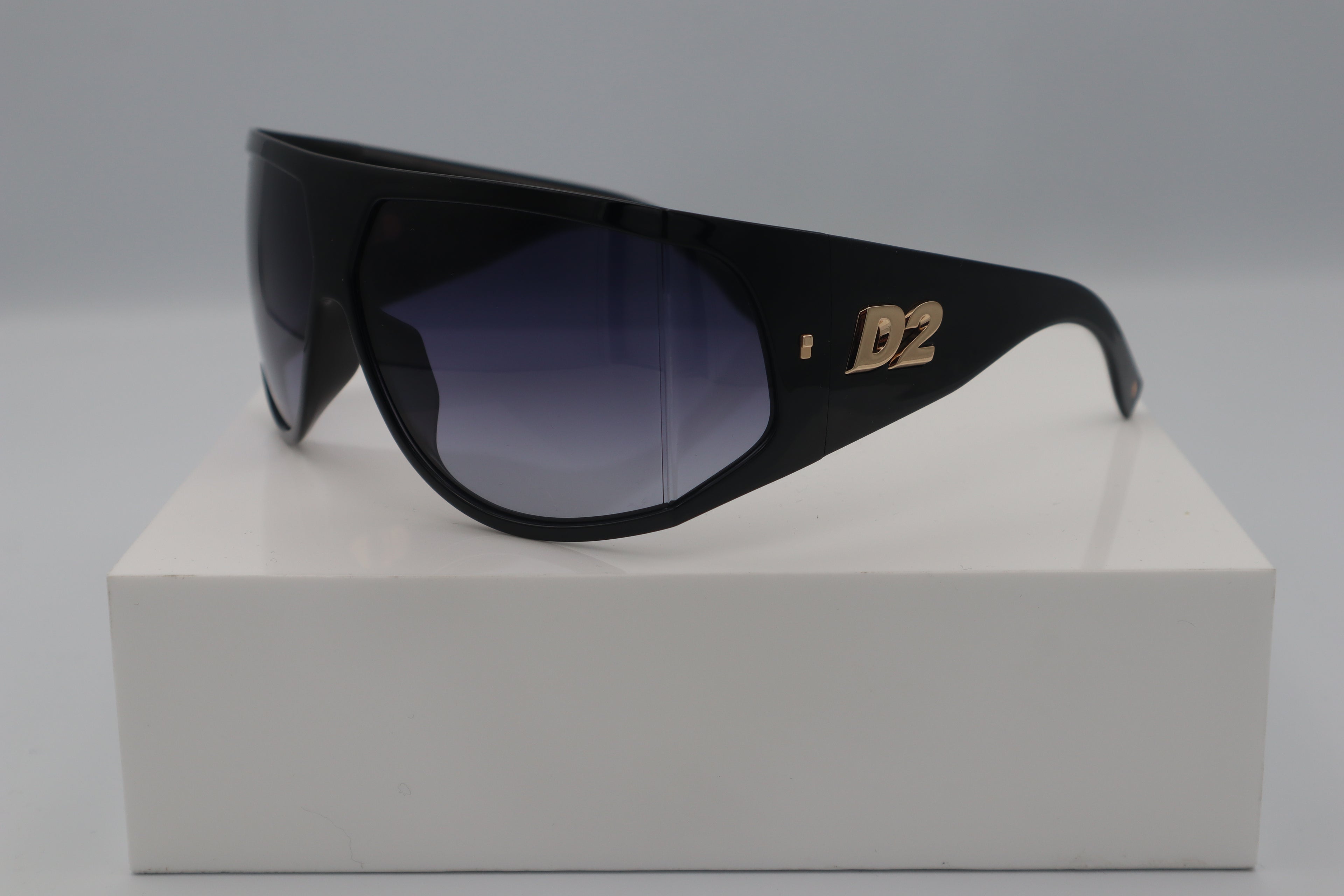 DSQUARED2 D2 0124/S