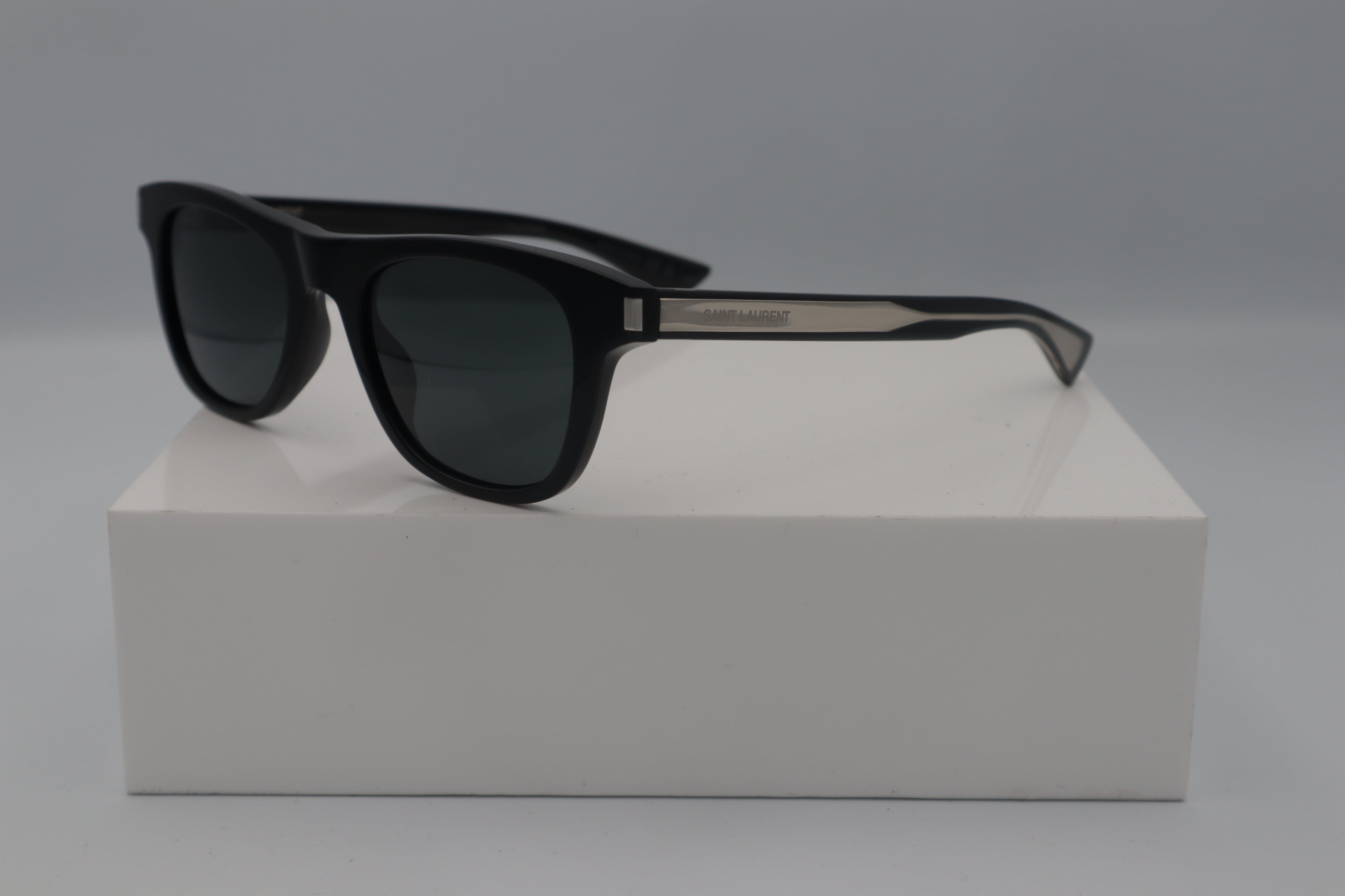 SAINT LAURENT SL 879