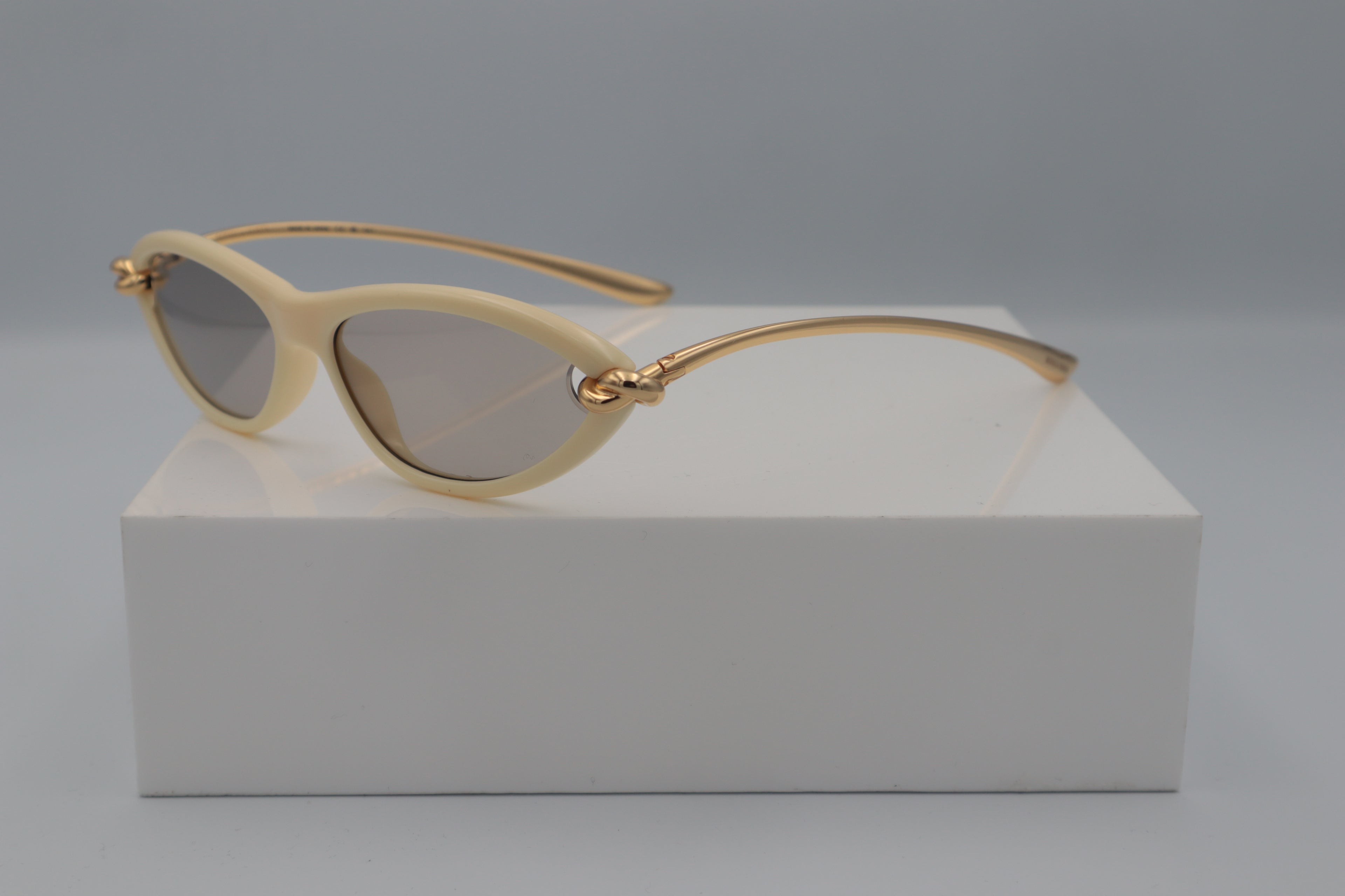 BOTTEGA VENETA BV1390S