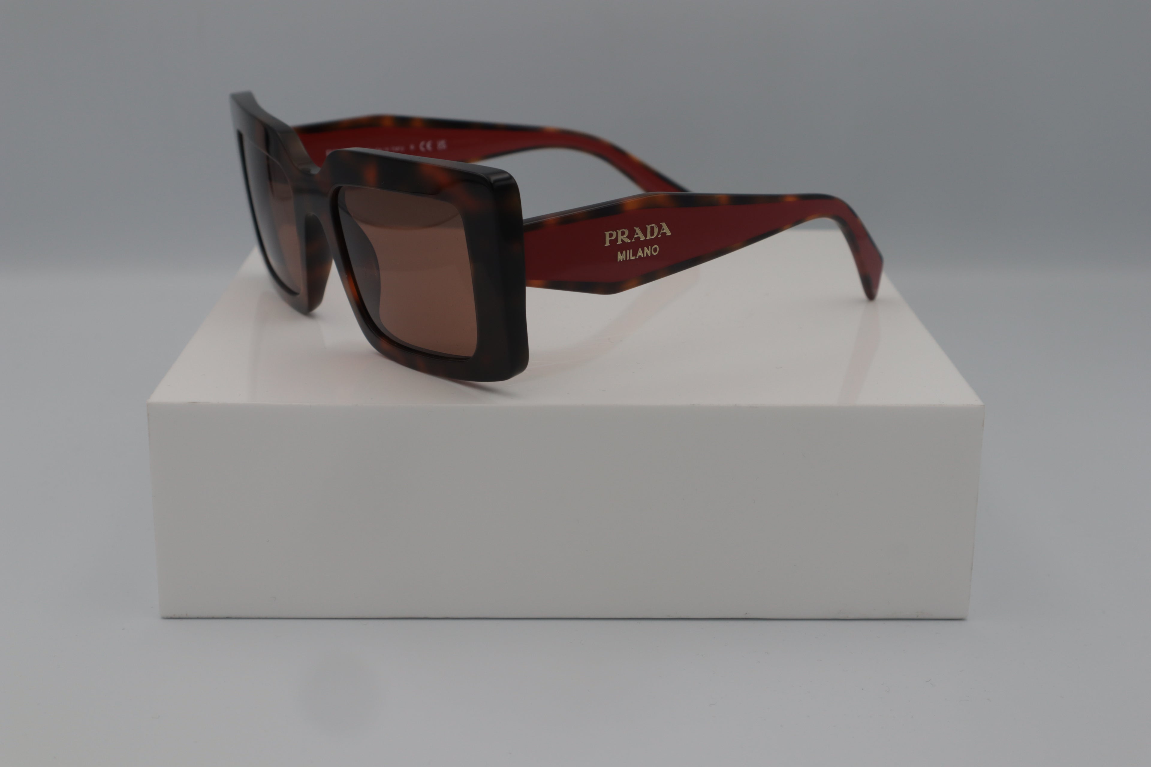 PRADA 0PR D01S