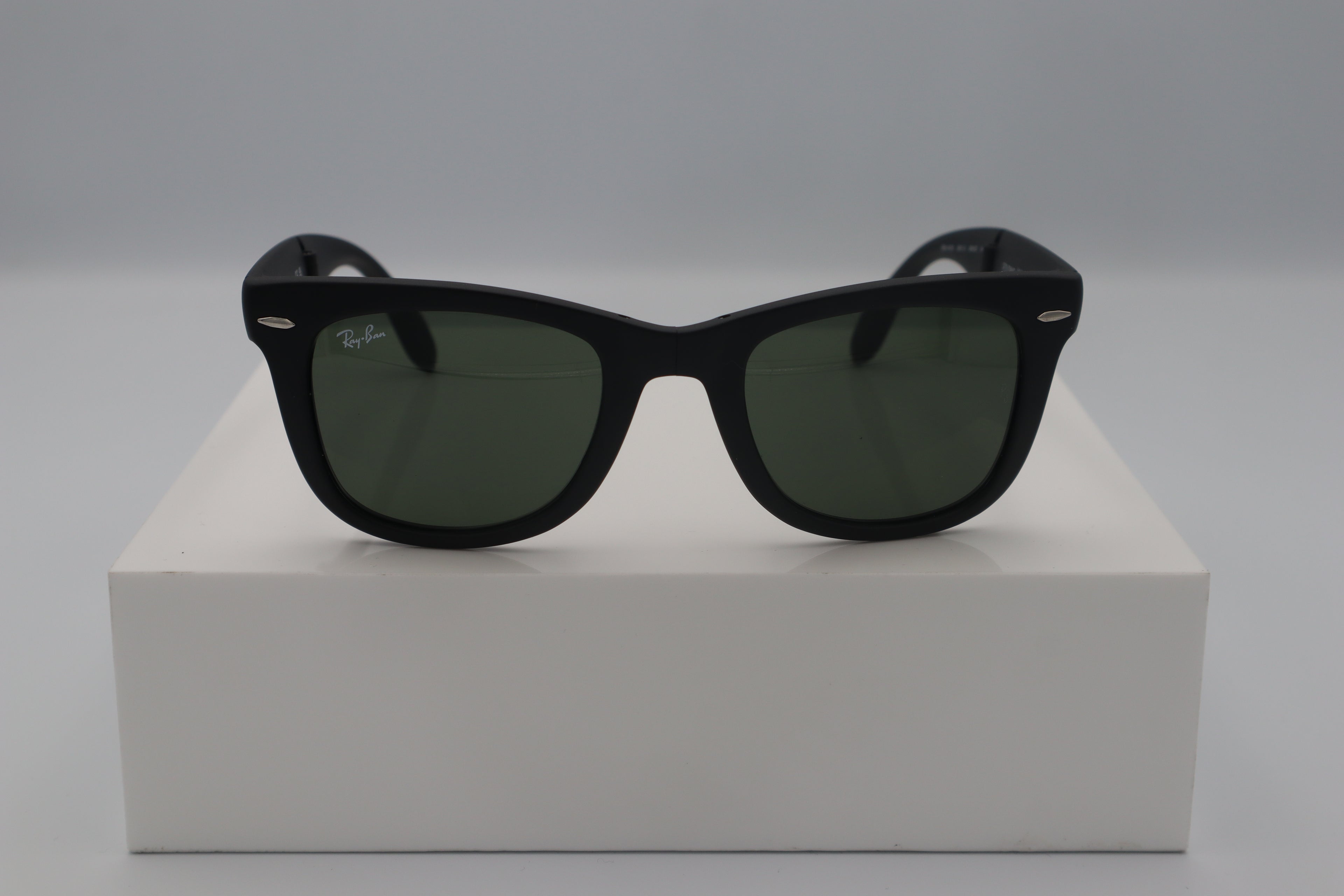 RAYBAN FOLDING WAYFARER RB4105