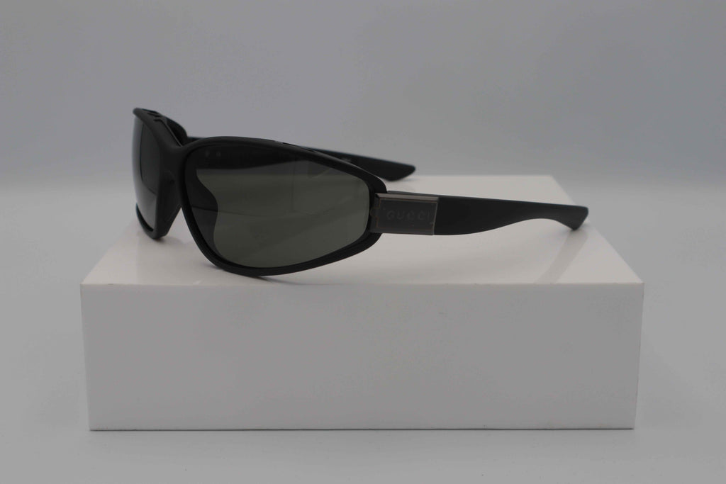 GUCCI GG2011S