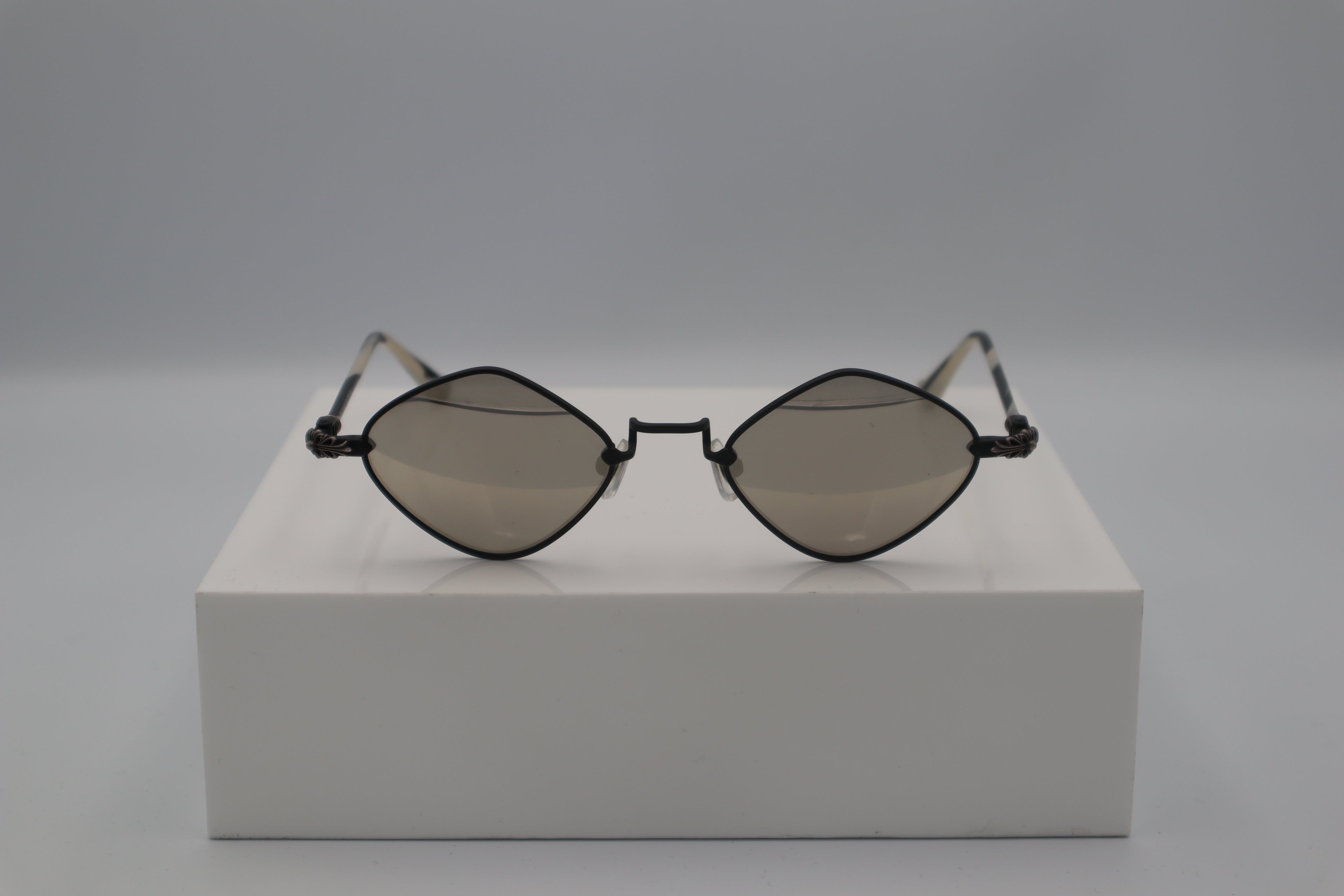 CHROME HEARTS DIAMOND DOG