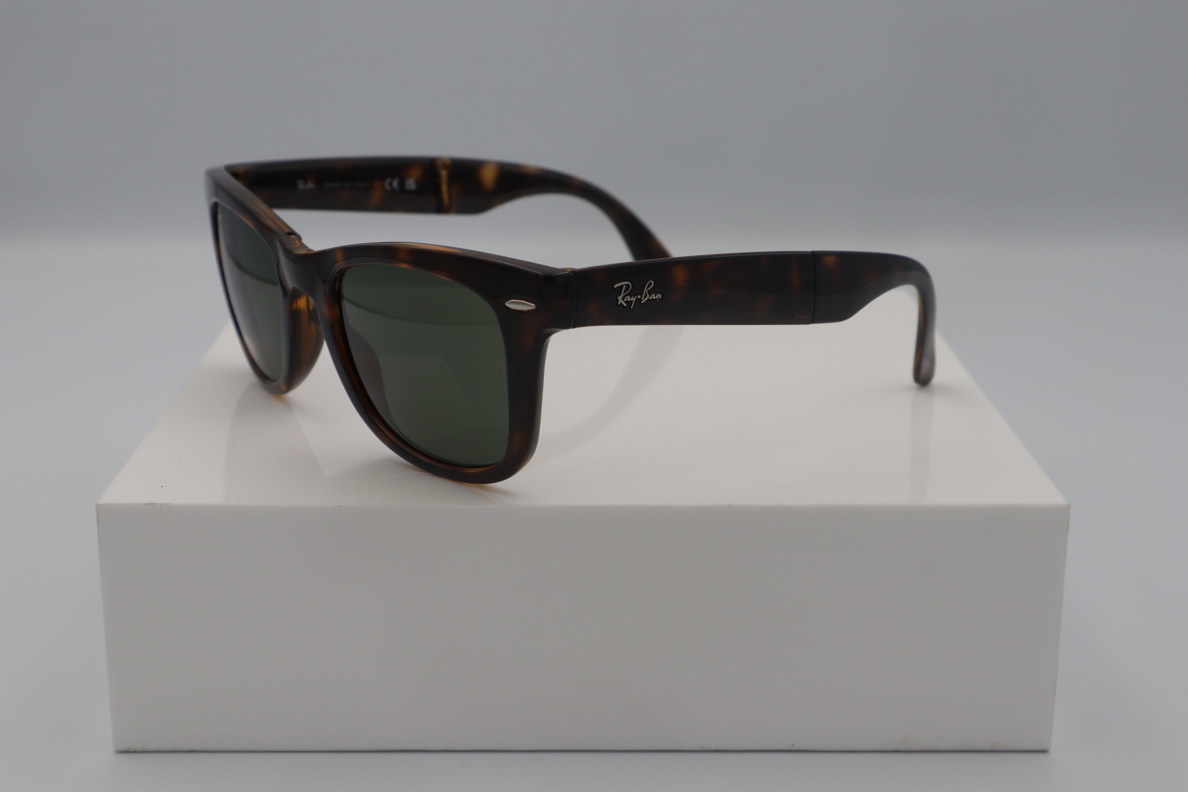 RAYBAN FOLDING WAYFARER RB4105