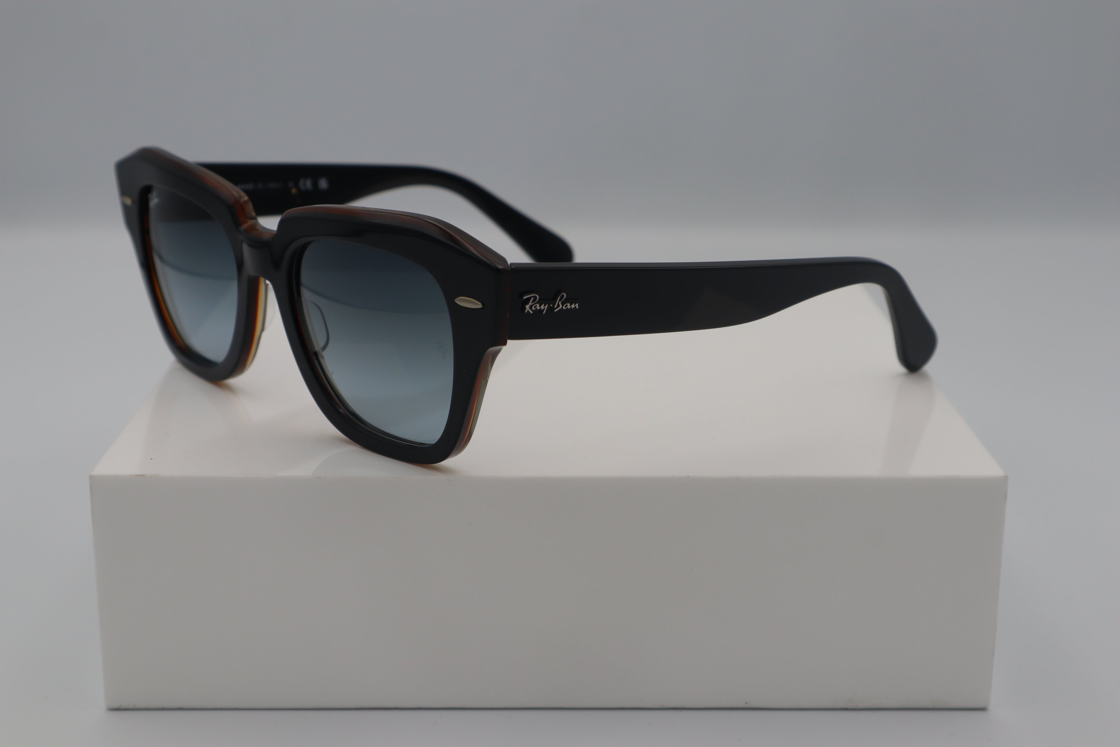 RAYBAN STATE STREET RB2186