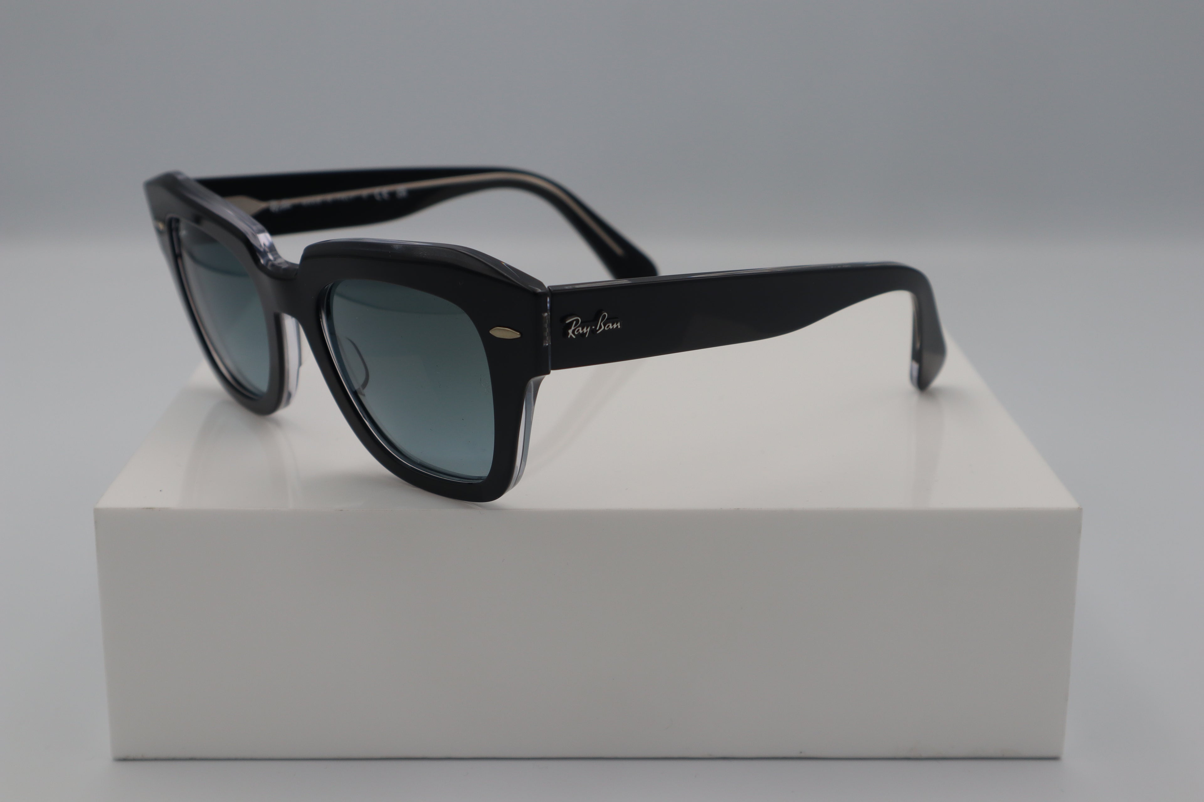 RAYBAN STATE STREET RB2186