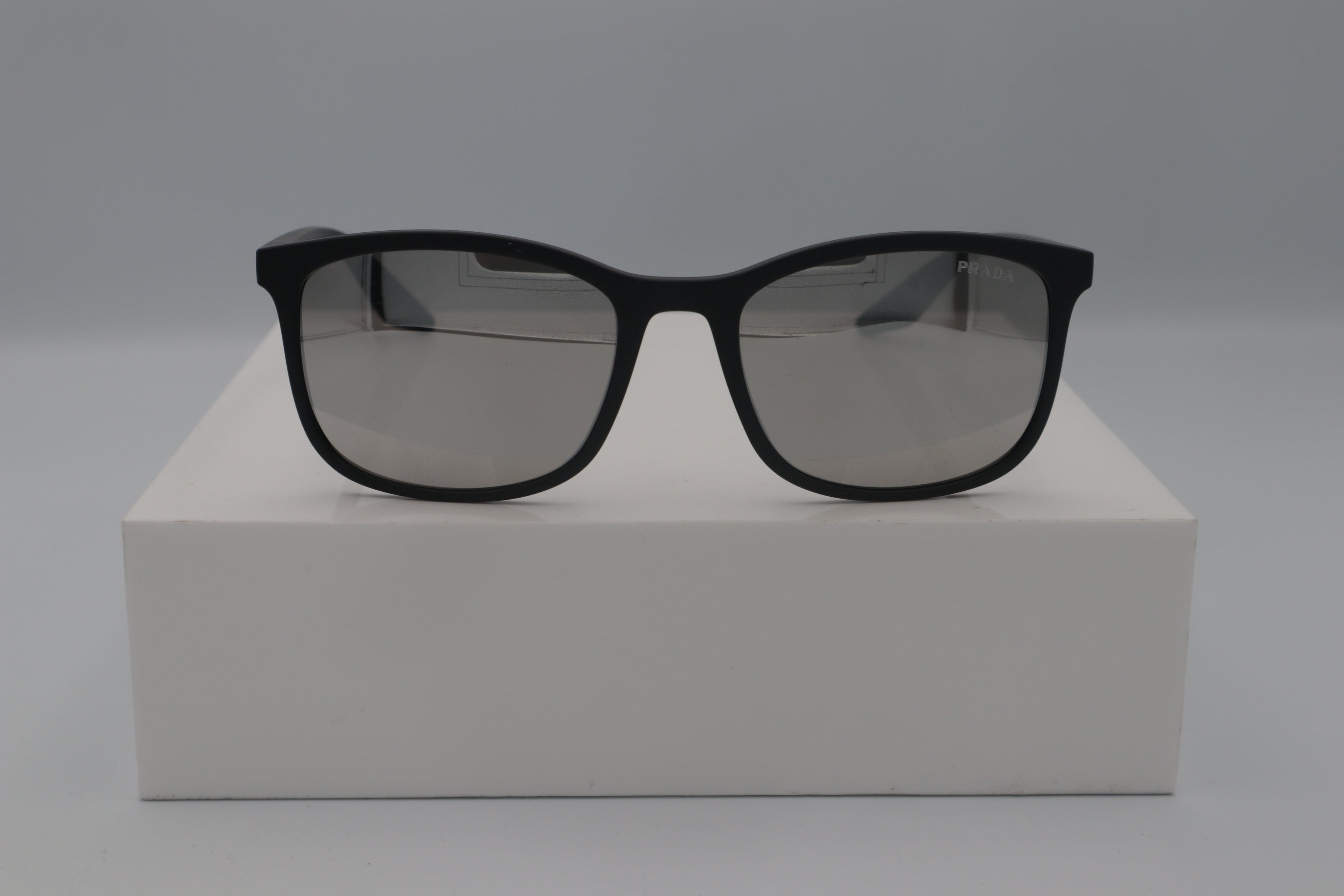 PRADA LINEA ROSSA 0PS A08S