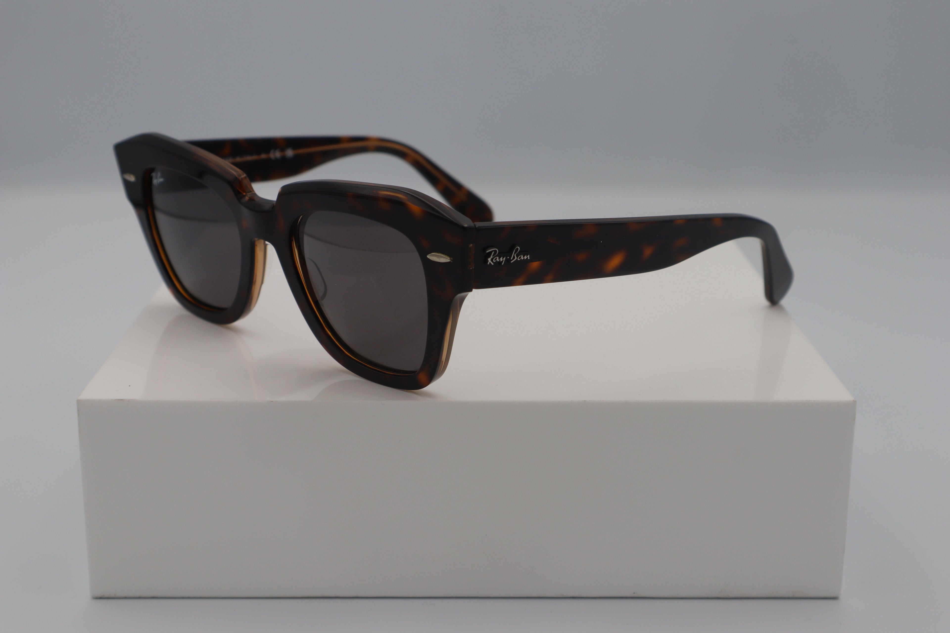 RAYBAN STATE STREET RB2186
