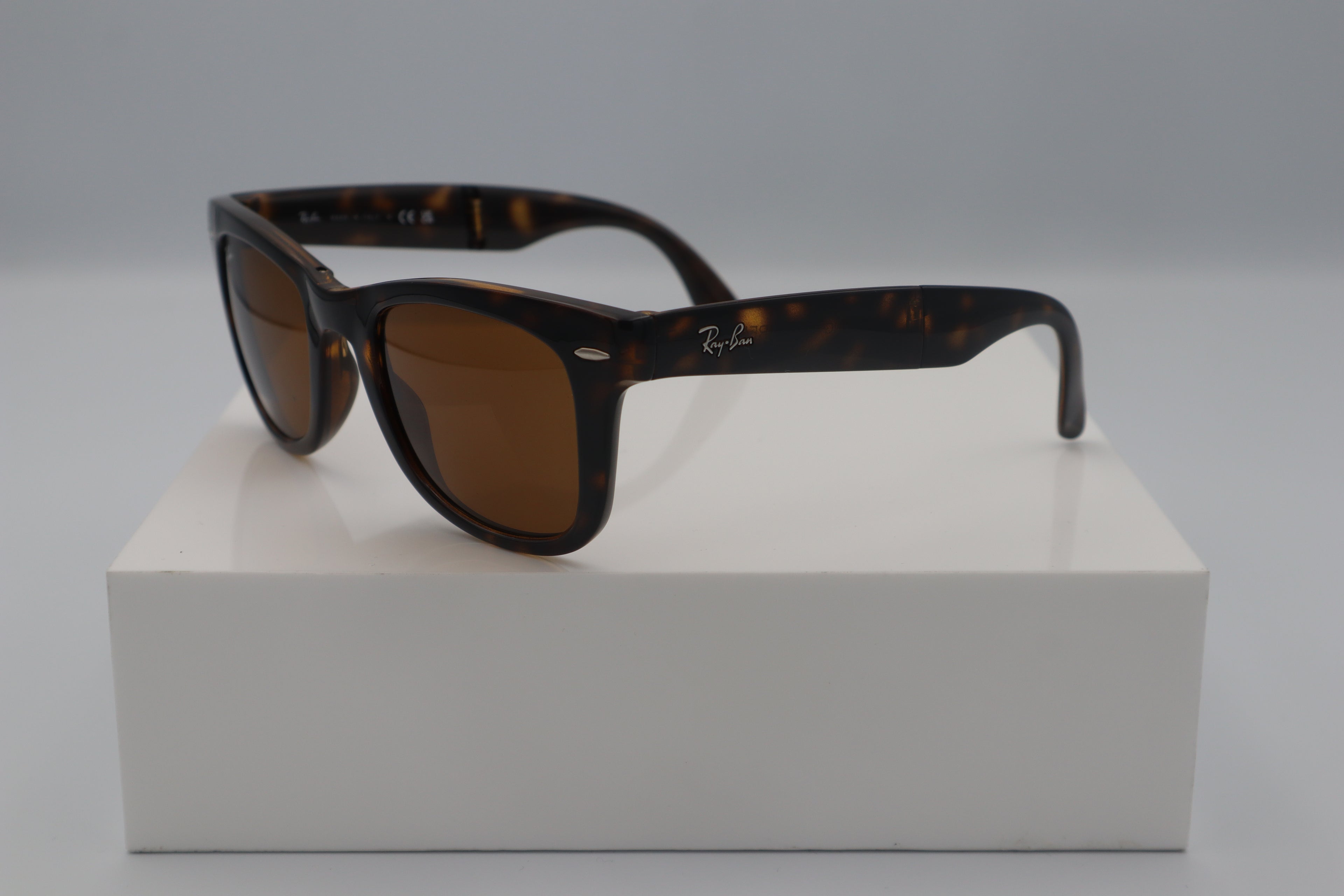 RAYBAN FOLDING WAYFARER RB4105