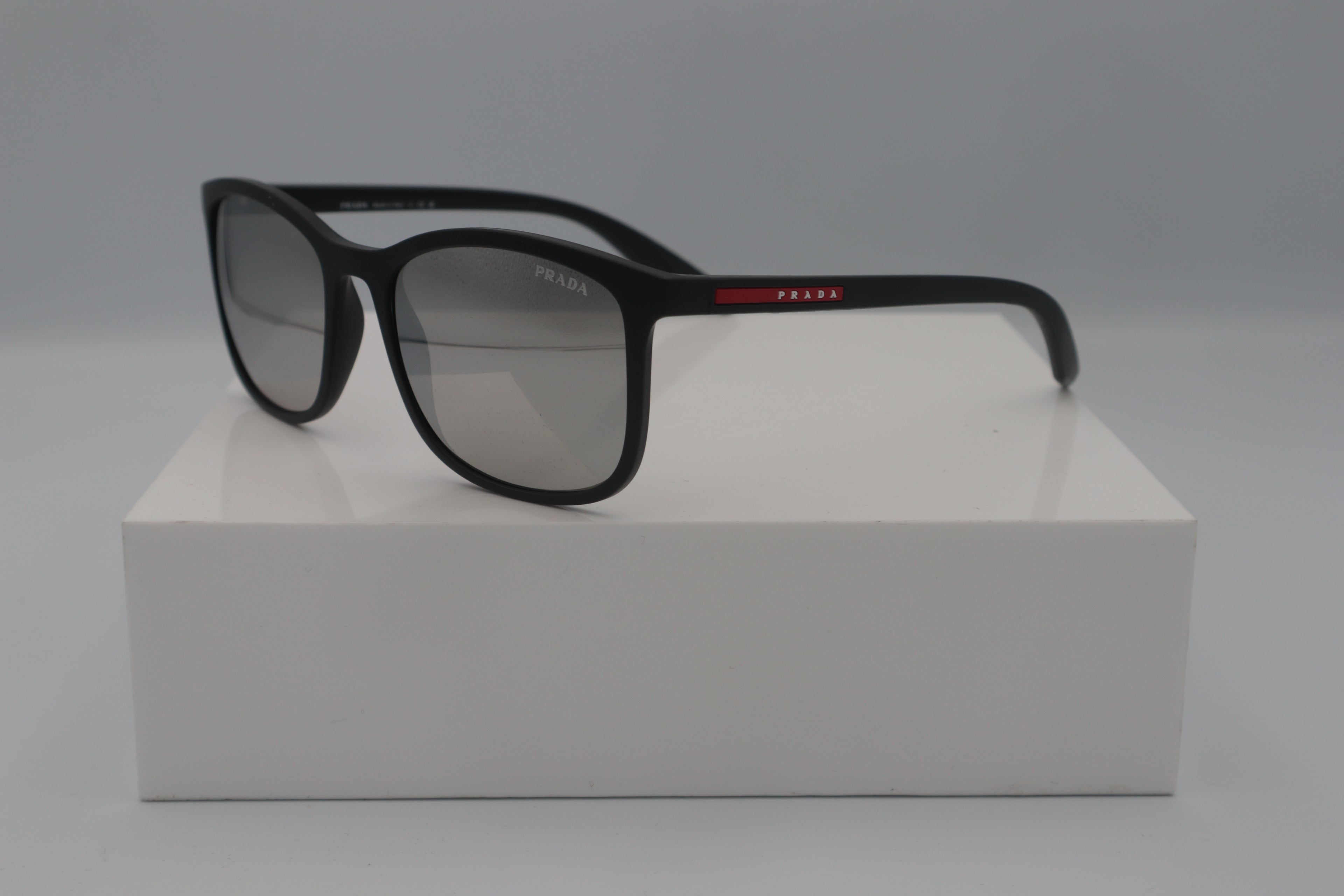 PRADA LINEA ROSSA 0PS A08S