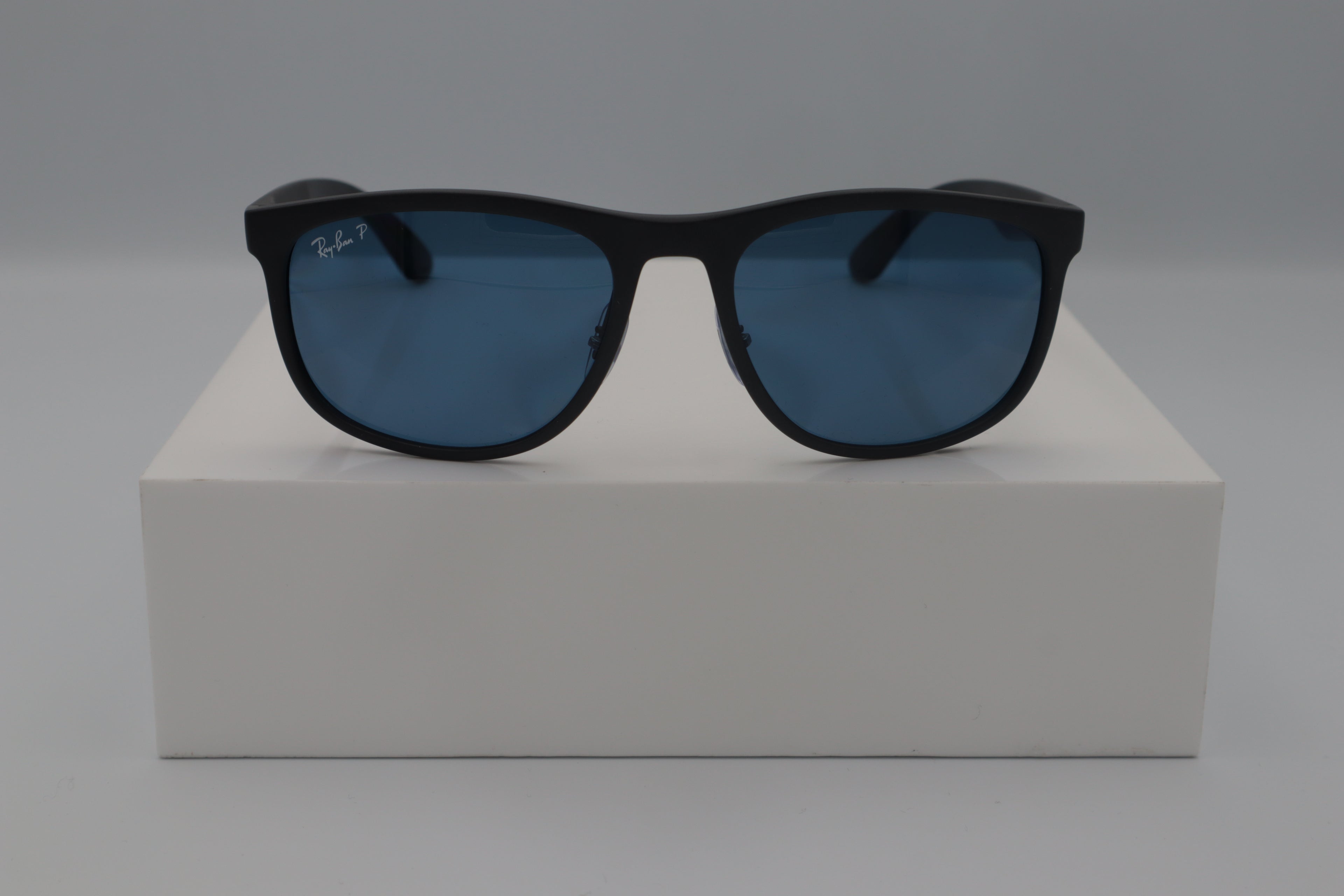 RAYBAN RB4468