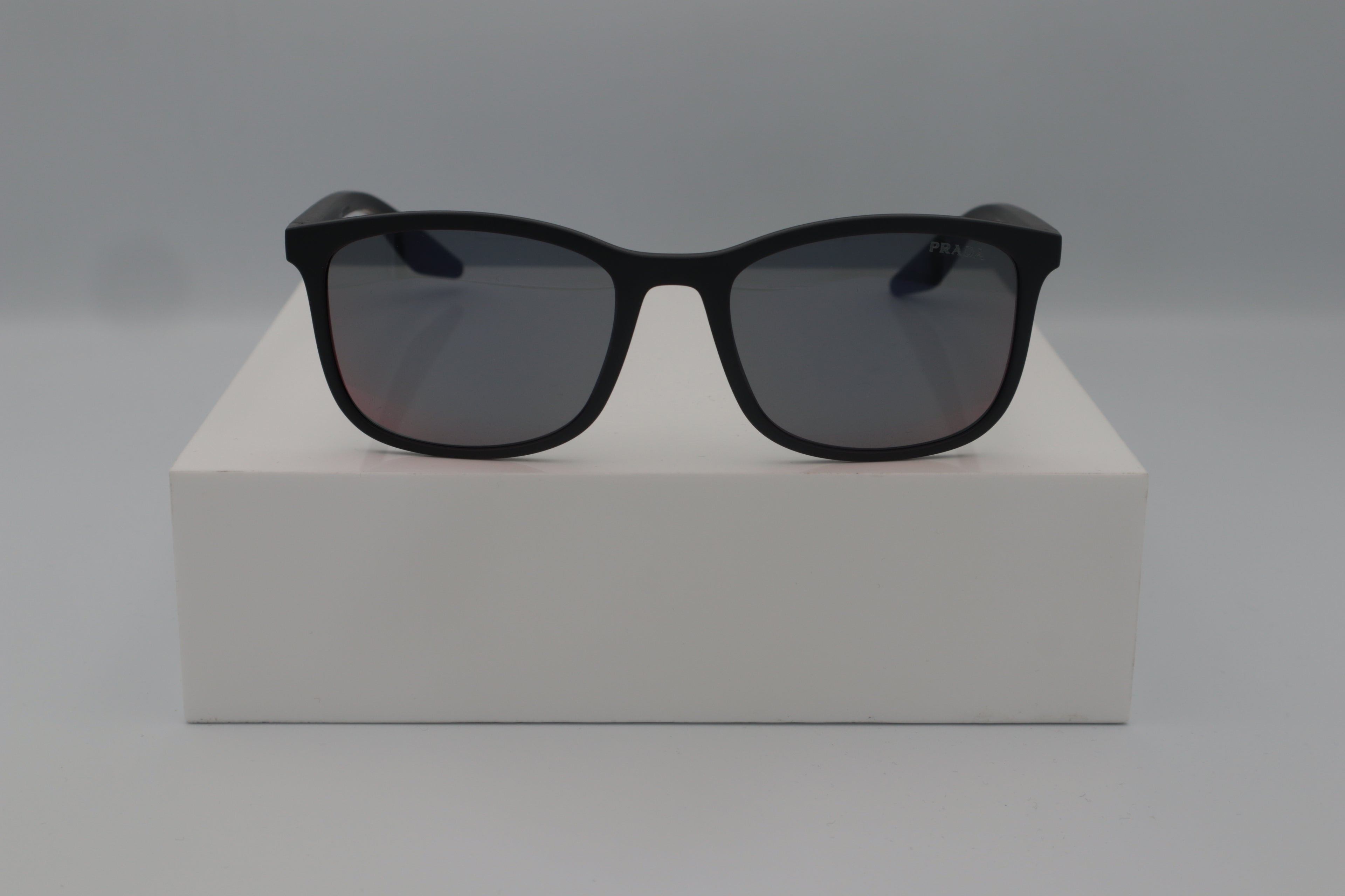 PRADA LINEA ROSSA 0PS A08S