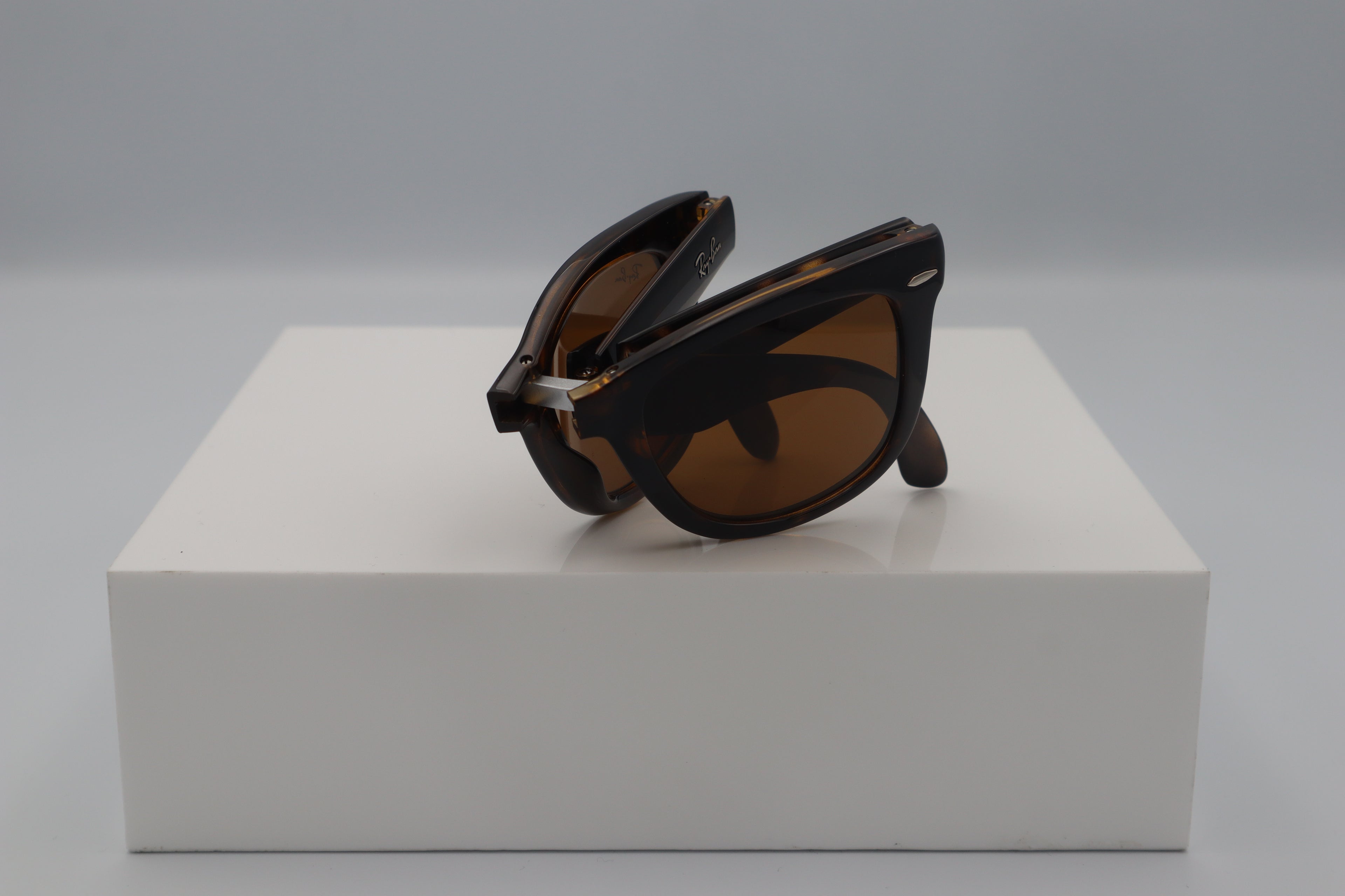 RAYBAN FOLDING WAYFARER RB4105
