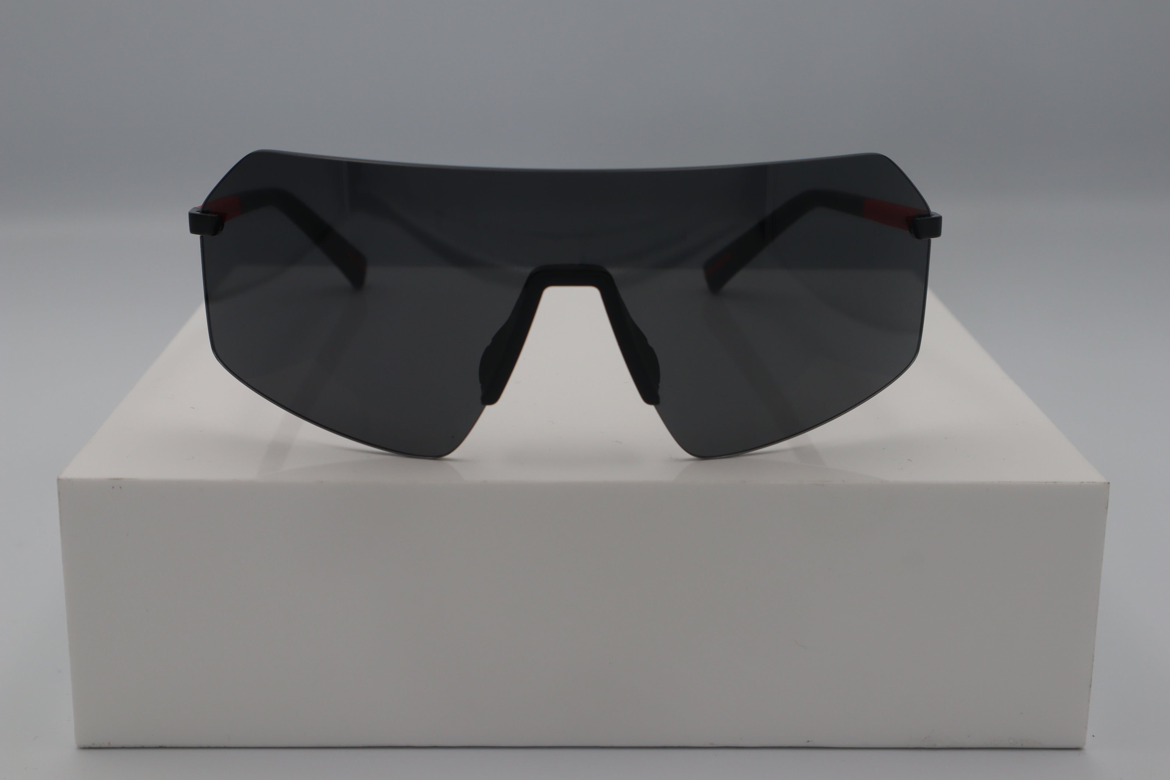 PRADA RED LINE SPS B50